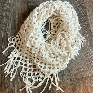Women’s Cream Colored Infinity scarf. One Size